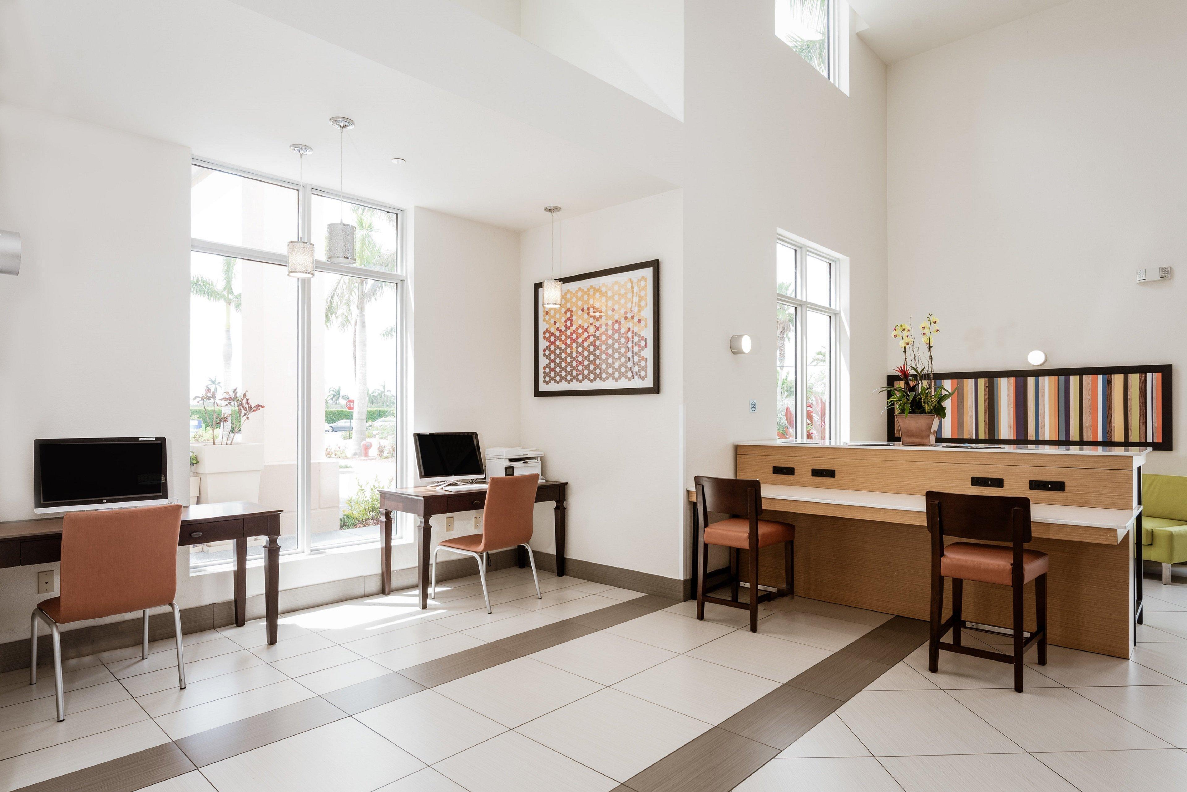 Holiday Inn Express & Suites Boynton Beach West By Ihg Exterior photo