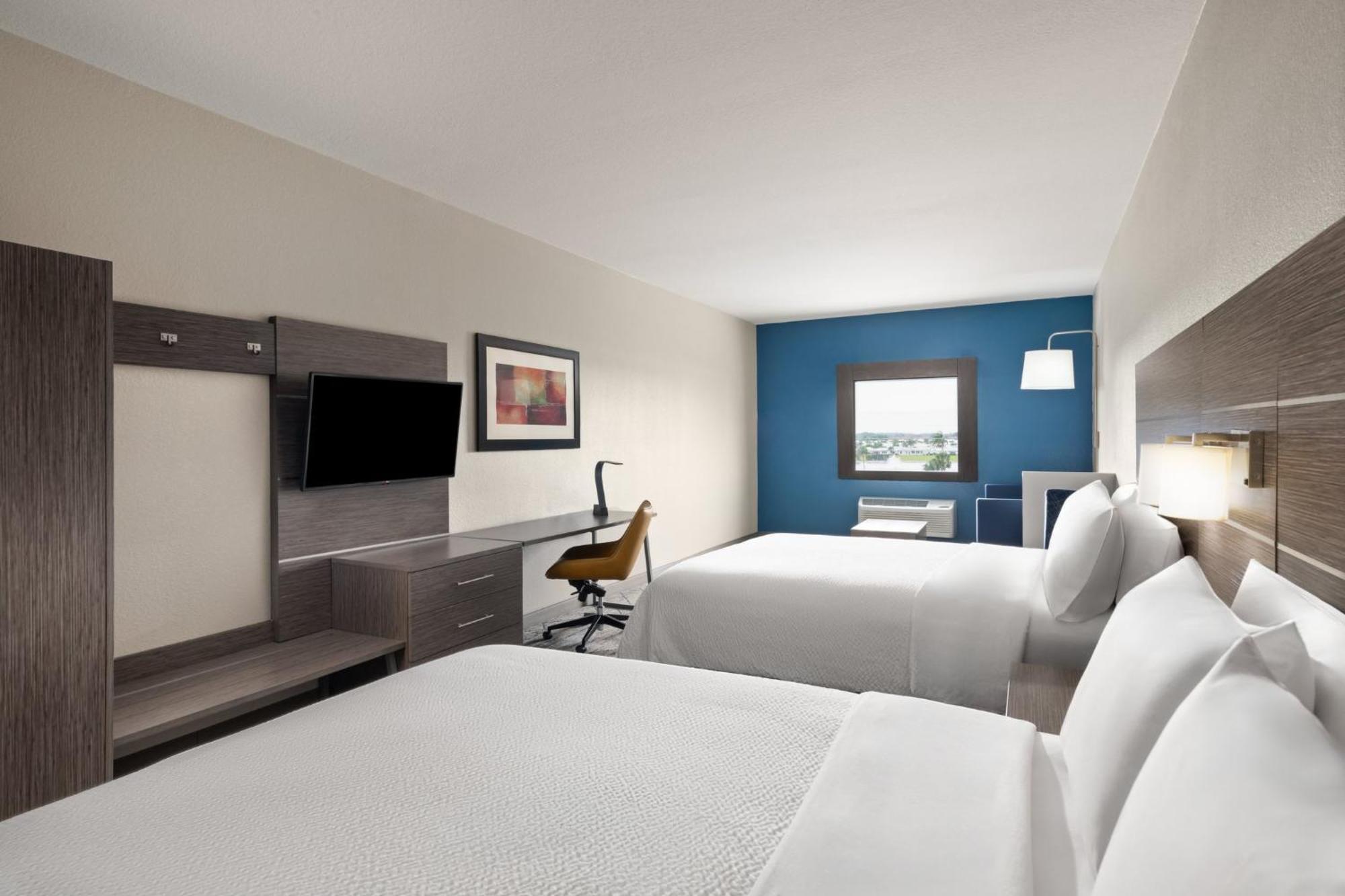 Holiday Inn Express & Suites Boynton Beach West By Ihg Exterior photo
