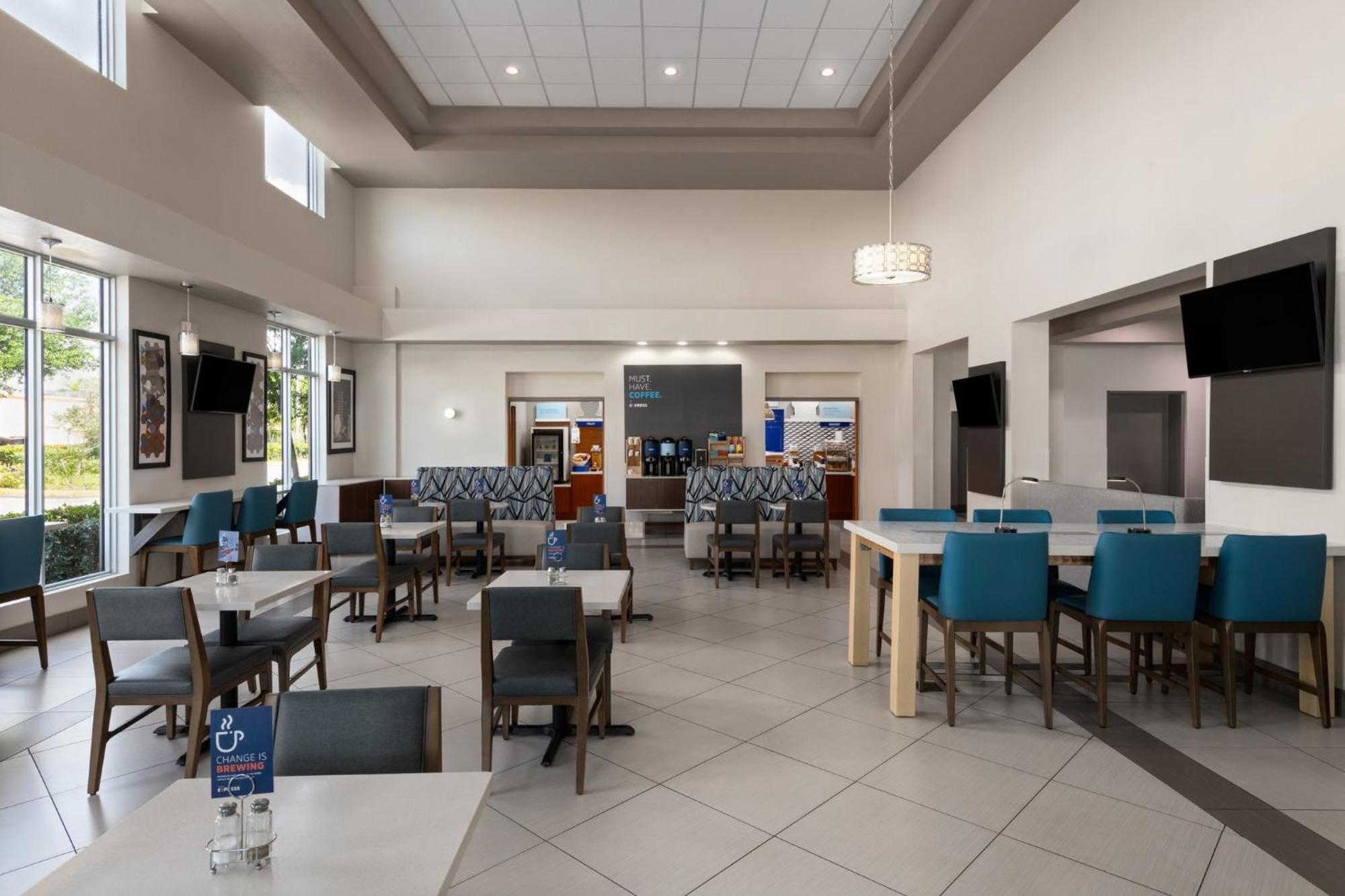 Holiday Inn Express & Suites Boynton Beach West By Ihg Exterior photo