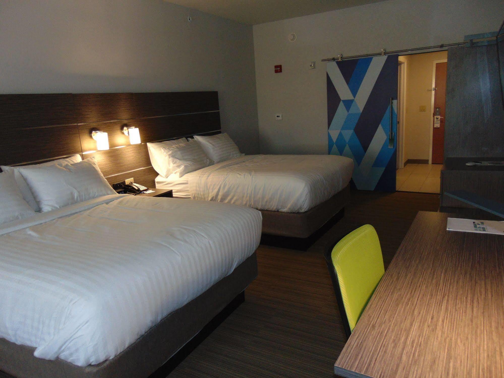 Holiday Inn Express & Suites Boynton Beach West By Ihg Exterior photo